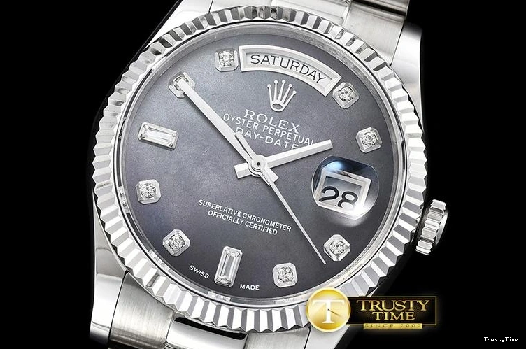 0114 RDD0214B – DayDate 36mm GoAnywhere 682